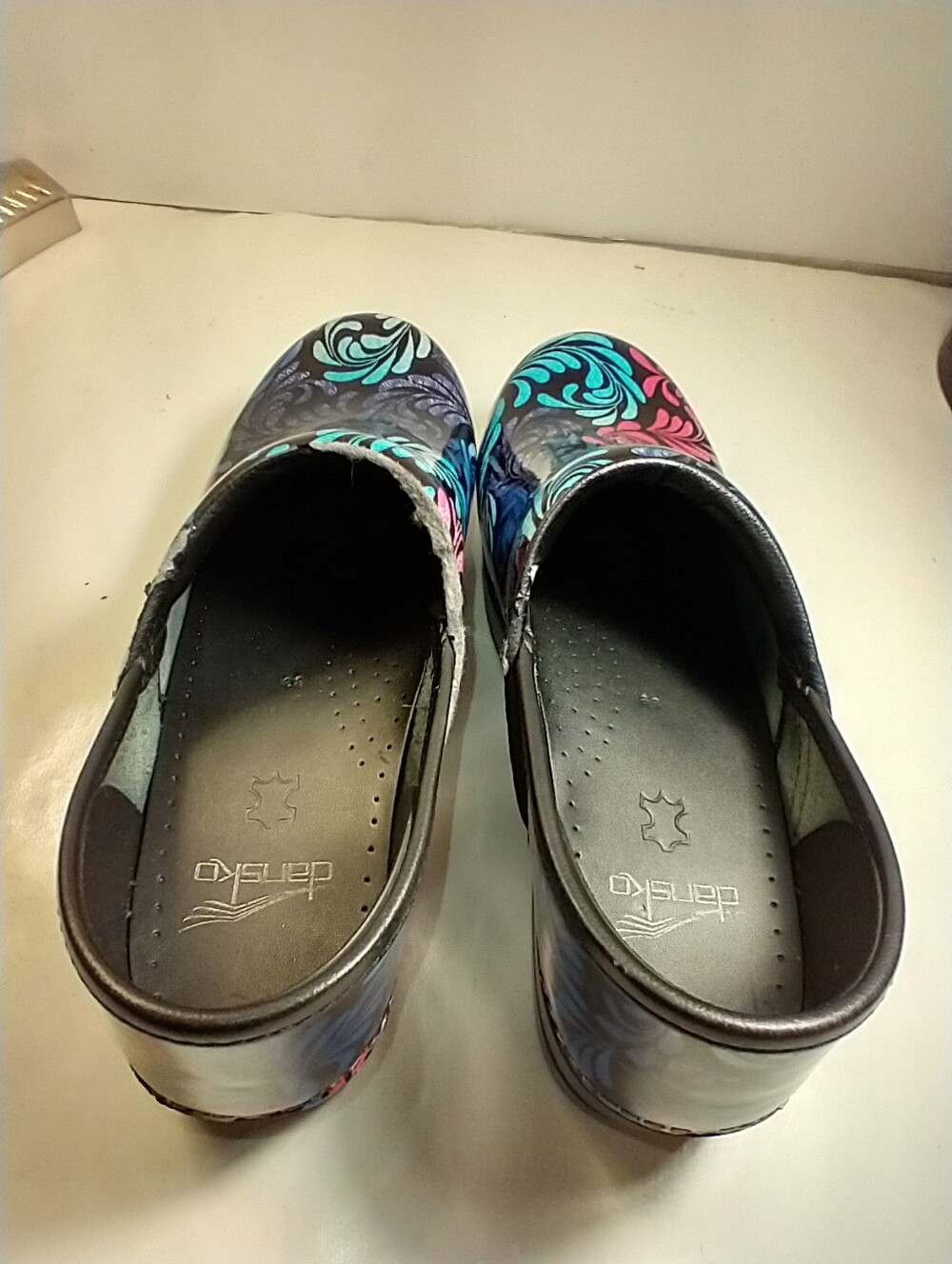 Dansko Professional Floral Print Patent Leather Clogs Shoes Women's sz 8.5(39). - Picture 8 of 12